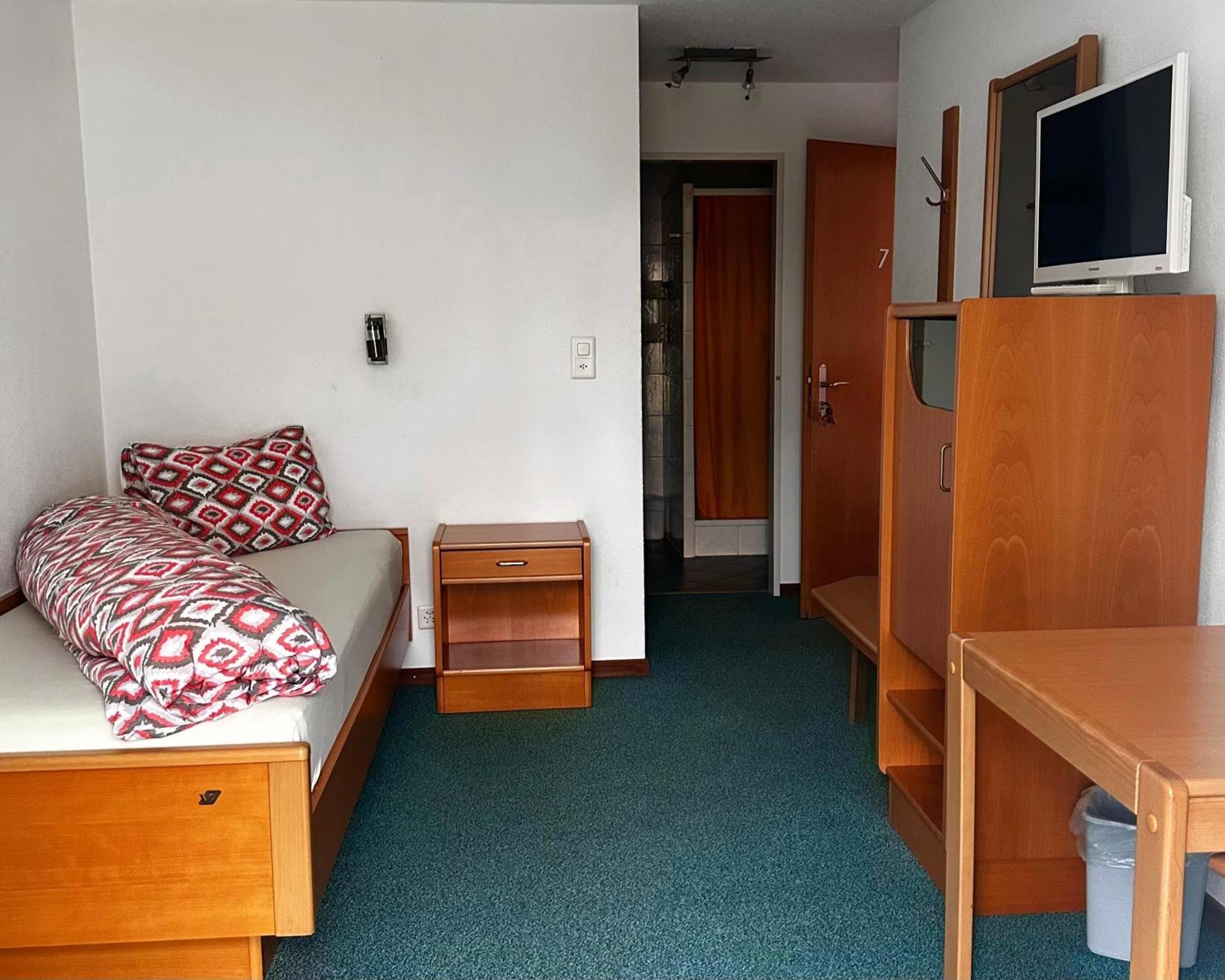 Hotel Loewen Mönchaltorf Kültér fotó