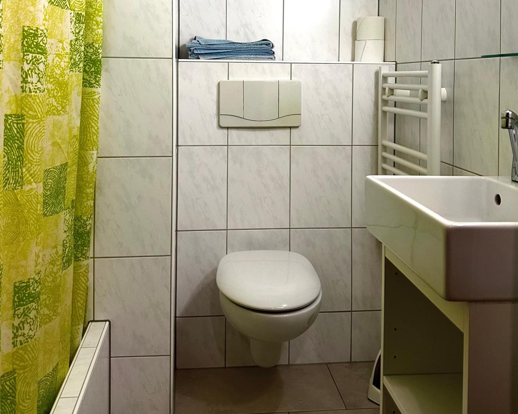 Hotel Loewen Mönchaltorf Kültér fotó