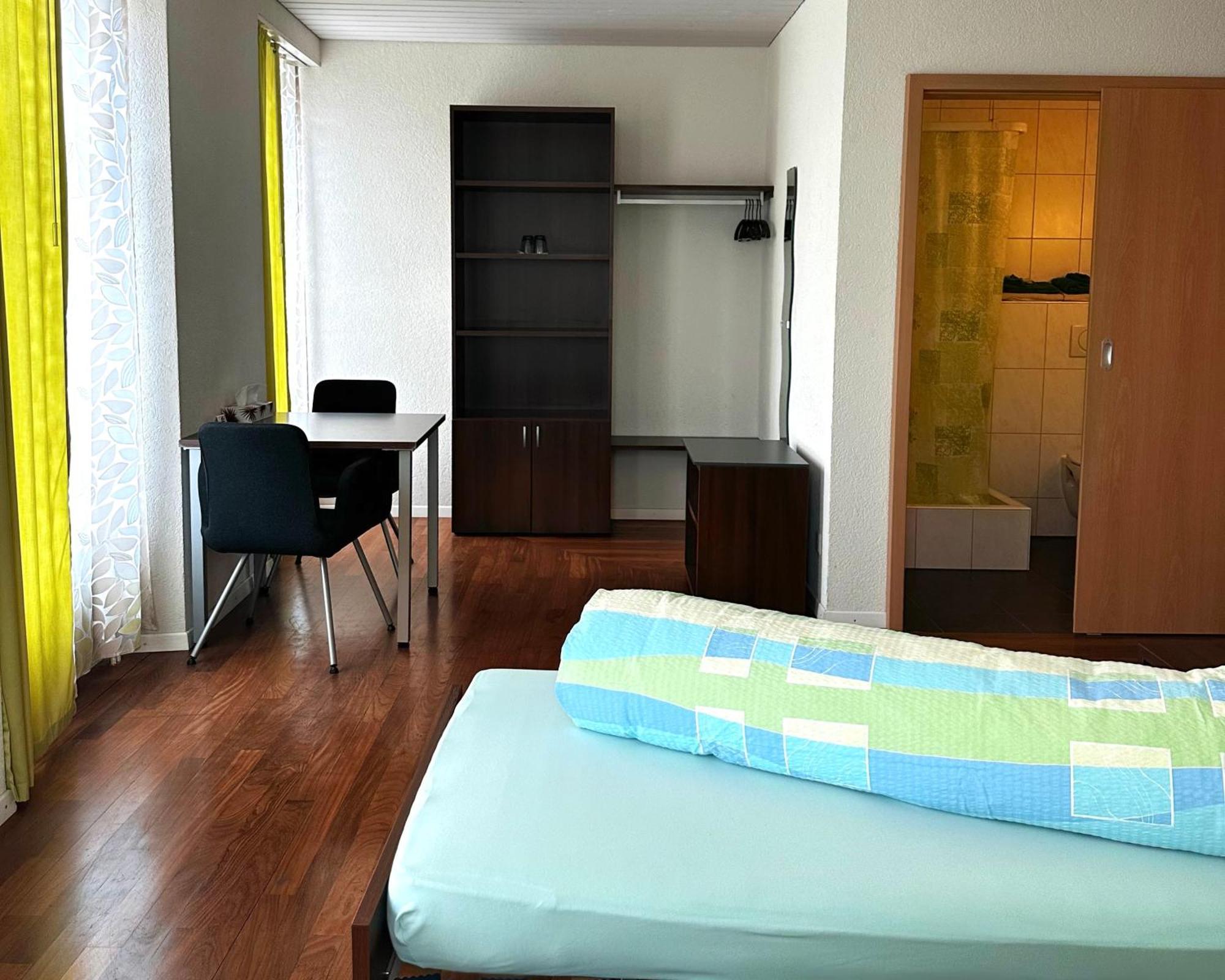 Hotel Loewen Mönchaltorf Kültér fotó
